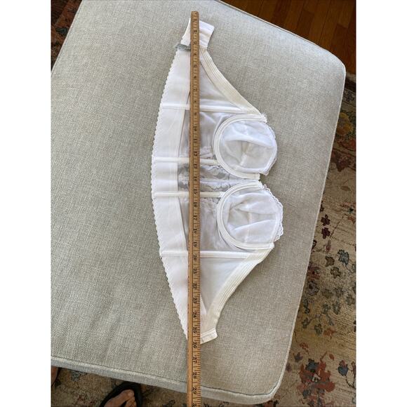 Vintage Vassarette 36 B Bustier Corset Bra Lace White Strapless Runs Small 26” - Picture 10 of 11